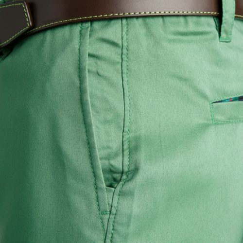 WilliamMurrayGolf Mens Pants MurrayClassicKappa ChinoPants 001 180 012 Green On Figure PocketDetail2 c7e385b1 3e76 4dd7 8395 660ece436bc9