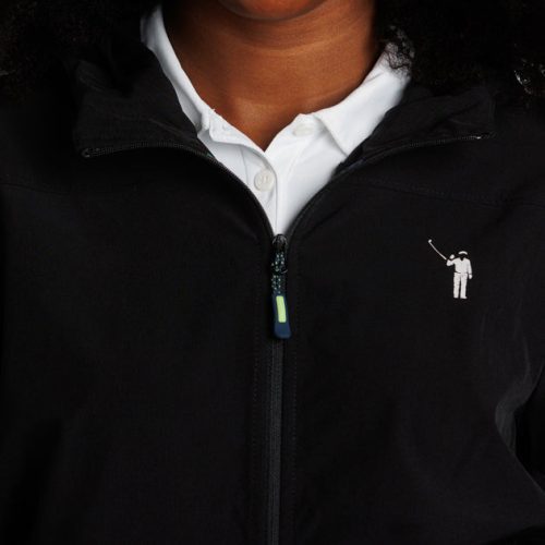 WilliamMurrayGolf Womens Outerwear StowAwayJacket 001 809 002 Black On Figure Chest