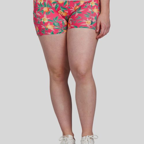 WilliamMurrayGolf Womens Shorts ThatsAPeachHonUnderall 304 807 003 PinkPunch On Figure Front